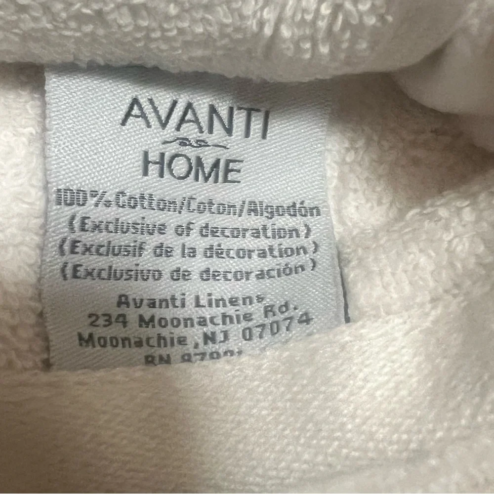 Christmas bath towels. Embroidered bath towels new with tags